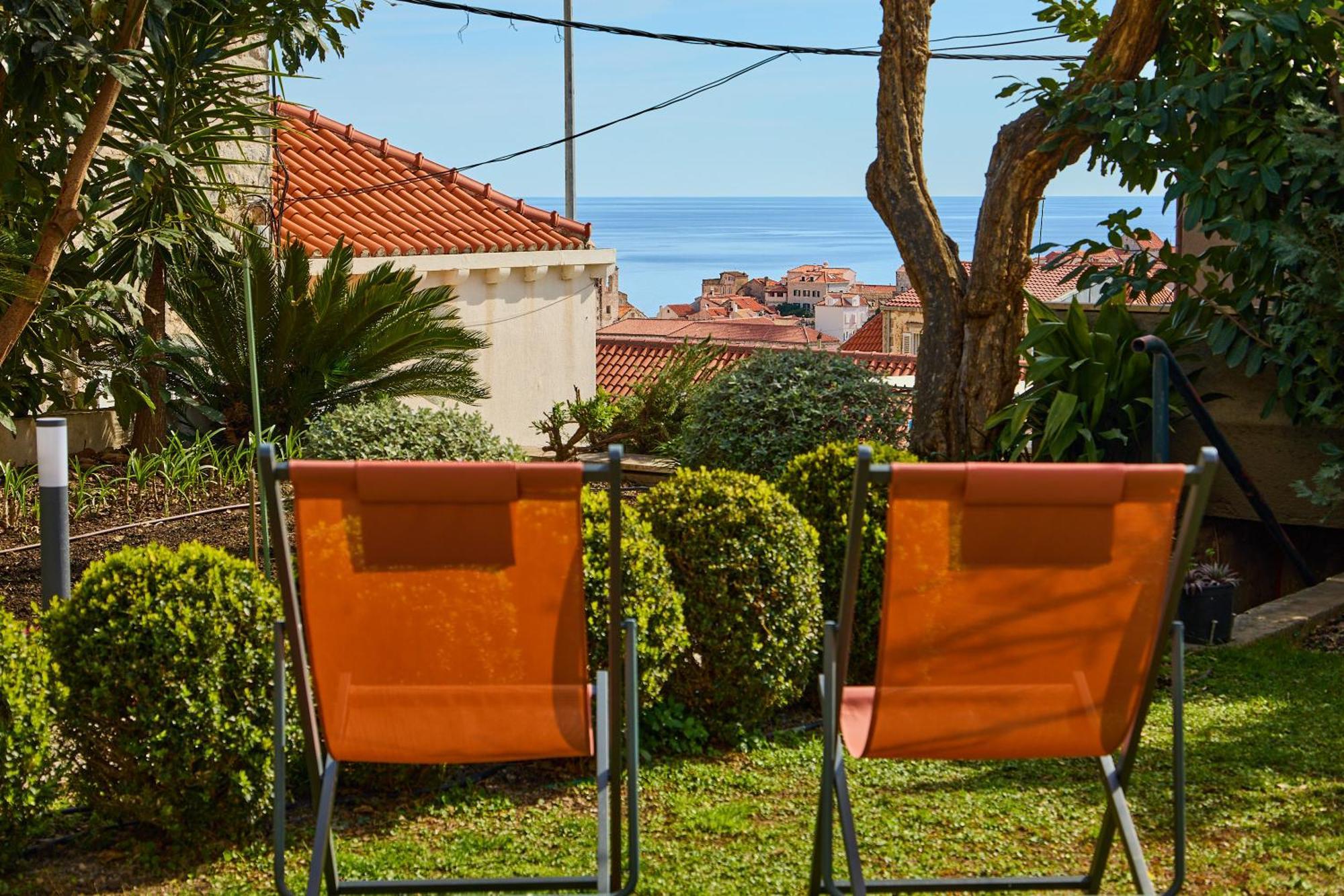 Apartmán New & Stylish With A Lush Private Garden *